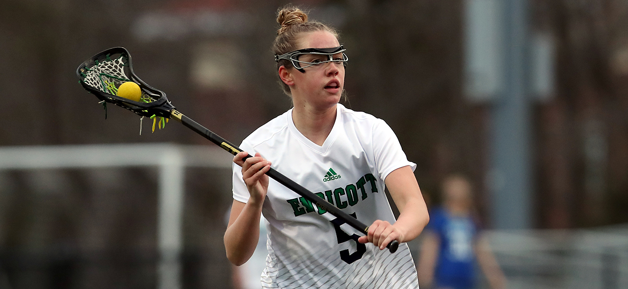 Allie Lawlor runs up the field.